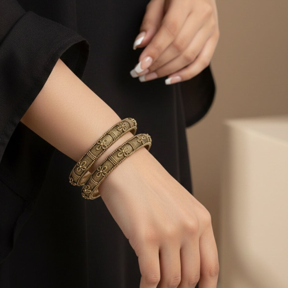 Vintage Vogue Bangles (M-03)
